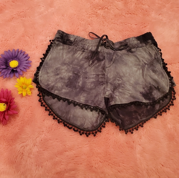 Zumiez tie-dye pom shorts - Picture 9 of 14